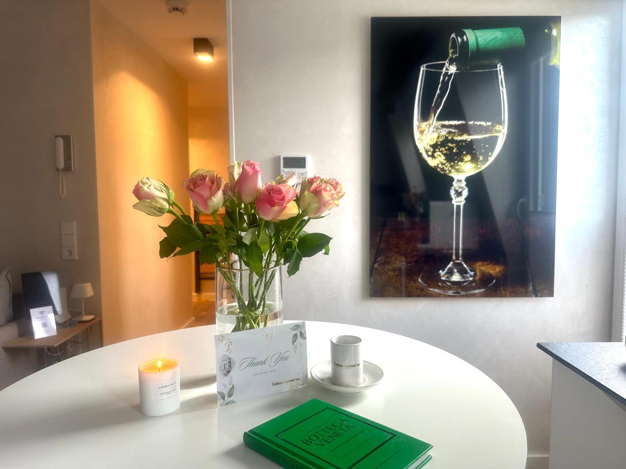 Modern Elegance In Historical City Center Трир Екстериор снимка