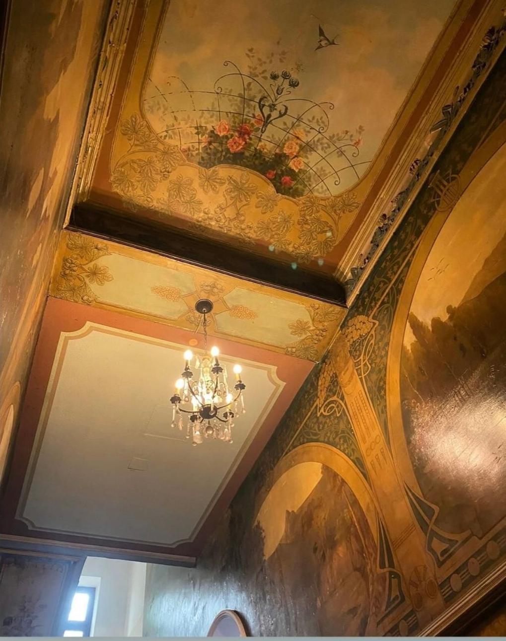 Modern Elegance In Historical City Center Трир Екстериор снимка