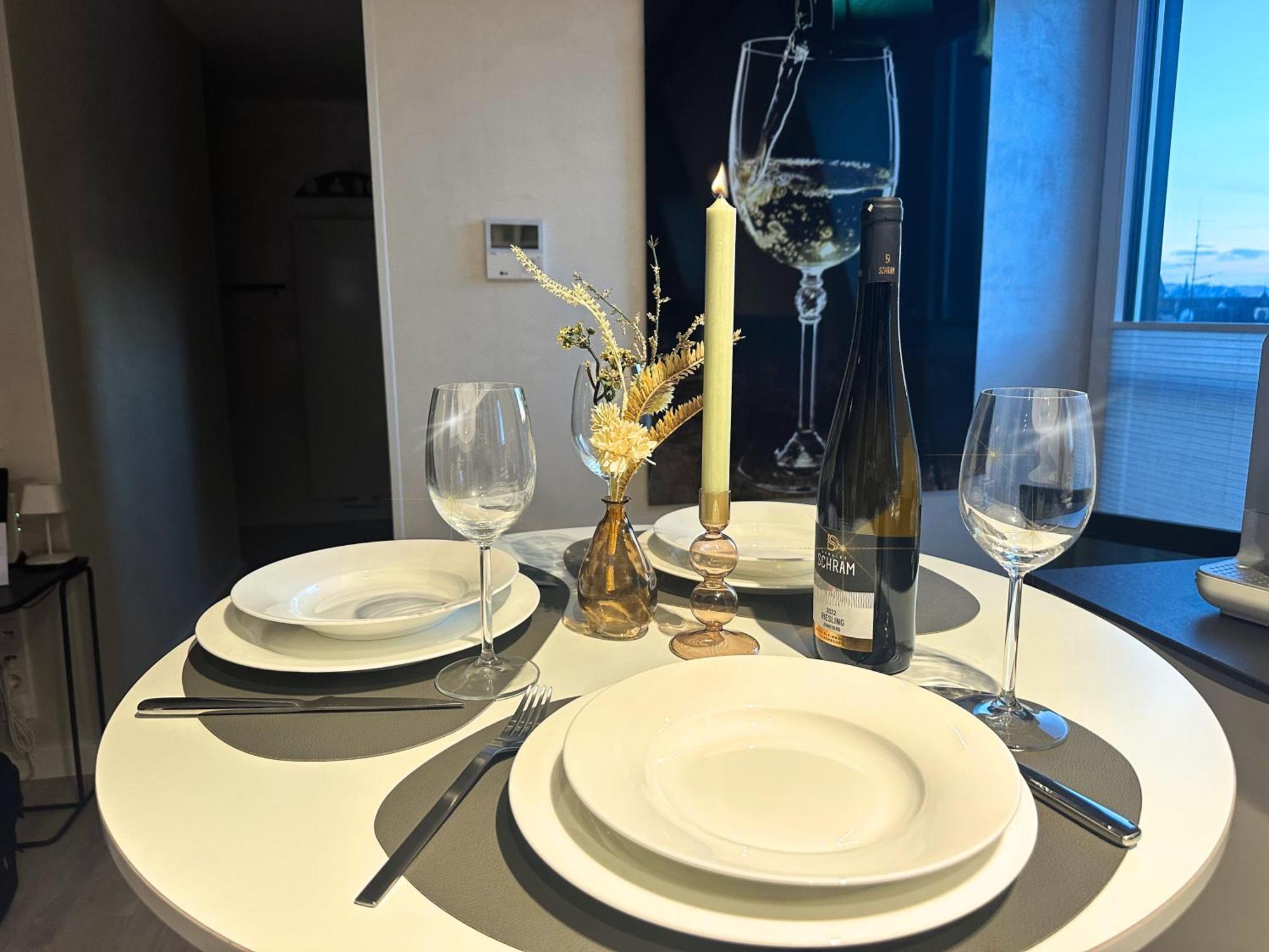 Modern Elegance In Historical City Center Трир Екстериор снимка