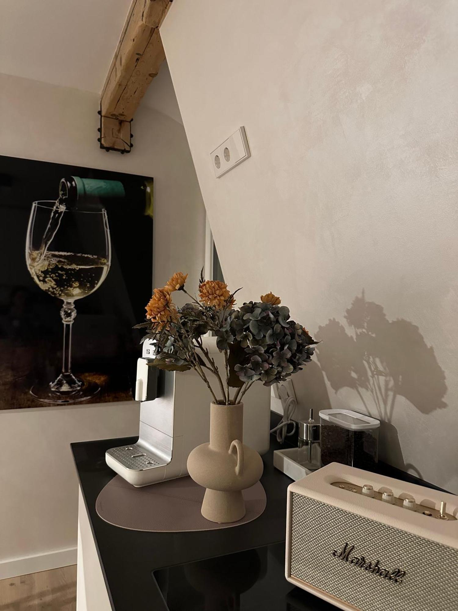 Modern Elegance In Historical City Center Трир Екстериор снимка